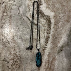 Kendra Scott Layden necklace in Gunmetal and Variegated Teal Magnesite